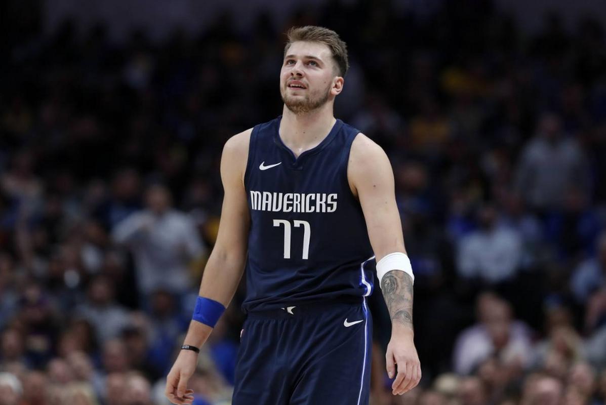 在赛季中的 在赛季中的