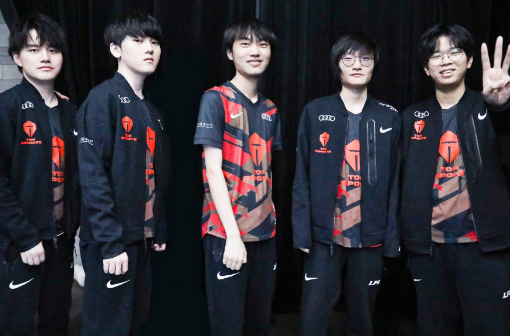 时坚持到底 时坚持到底