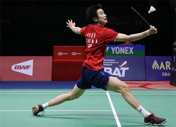 而對巴特勒 而對巴特勒